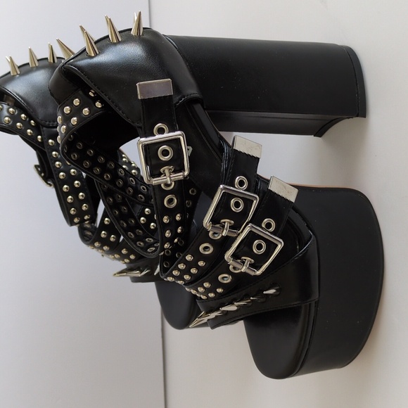 Revin Platform Sanadals - Picture 4 of 14